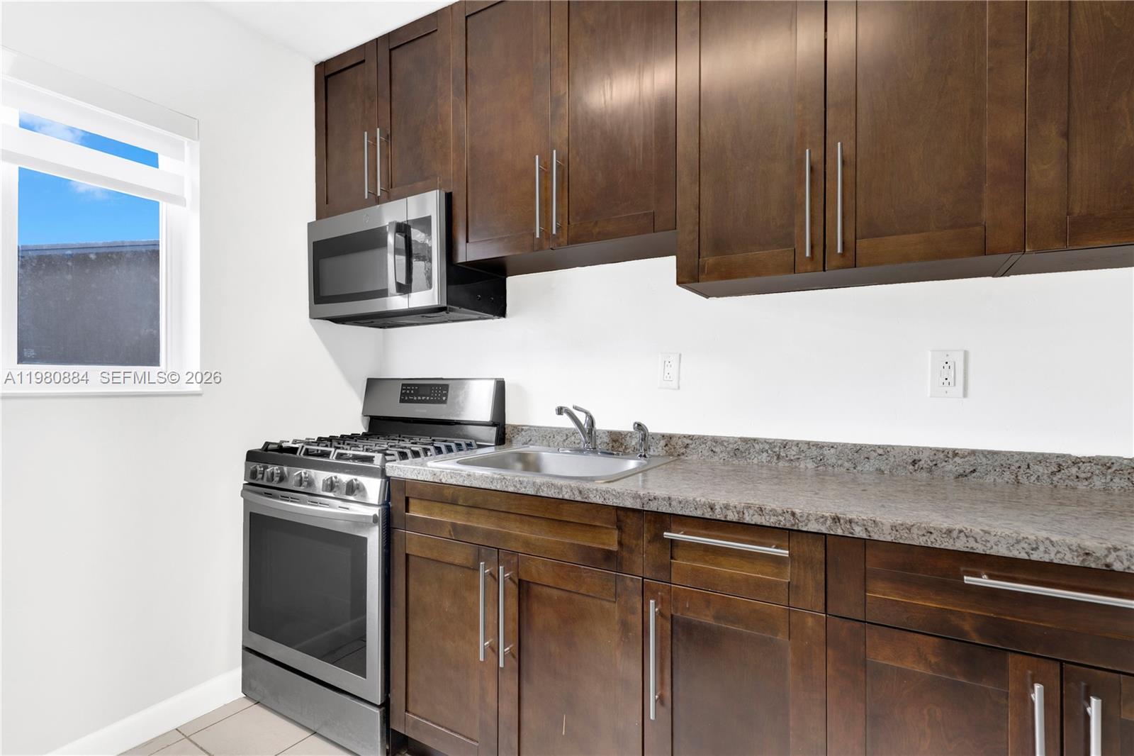 1281 W 29th St #6 Hialeah, FL 33012