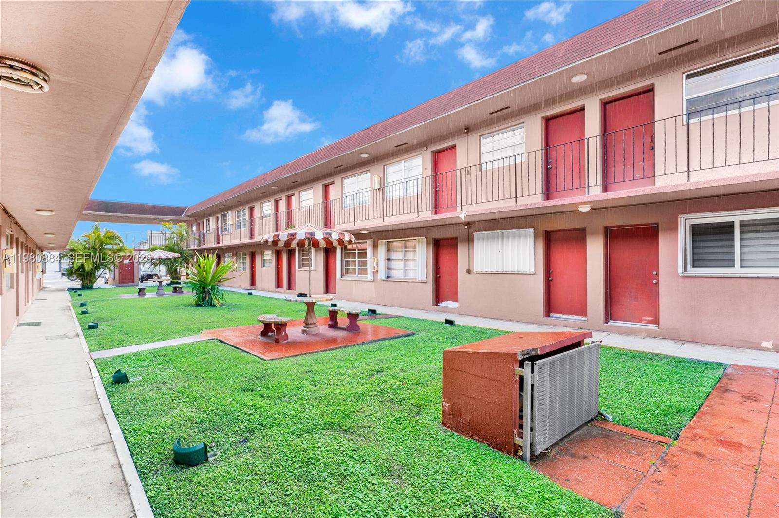 1281 W 29th St #6 Hialeah, FL 33012