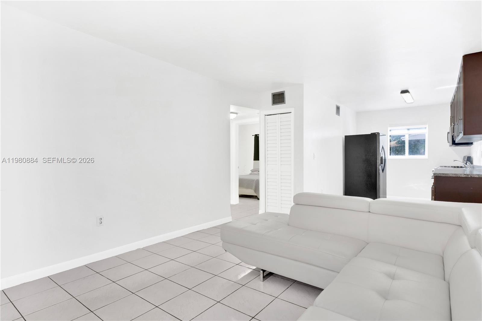 1281 W 29th St #6 Hialeah, FL 33012