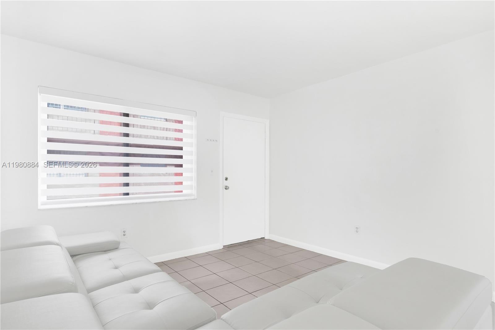 1281 W 29th St #6 Hialeah, FL 33012