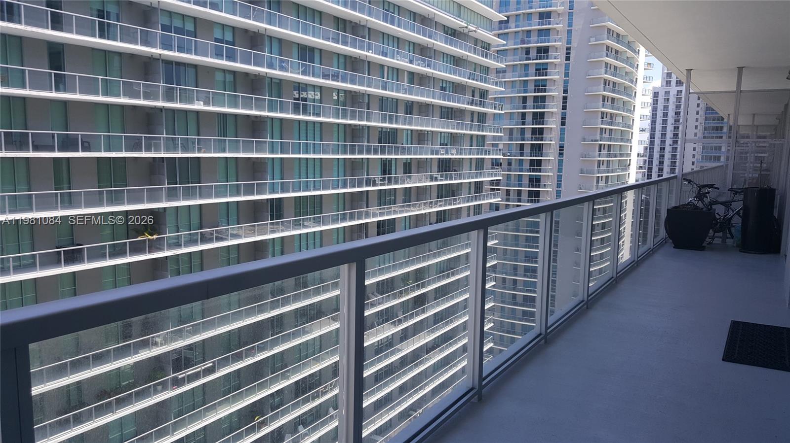 image Axis on Brickell South13