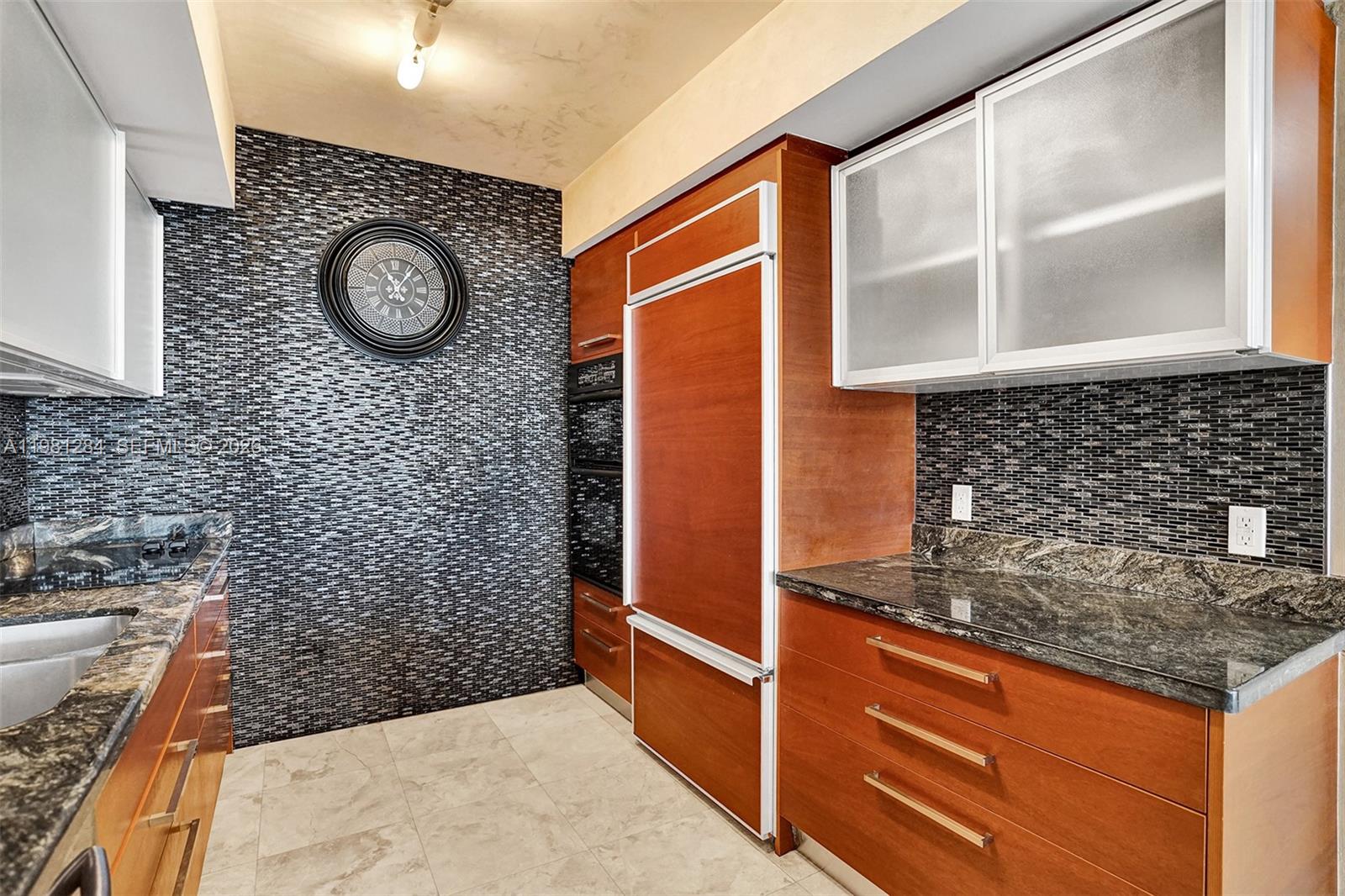 image Beach Club 110