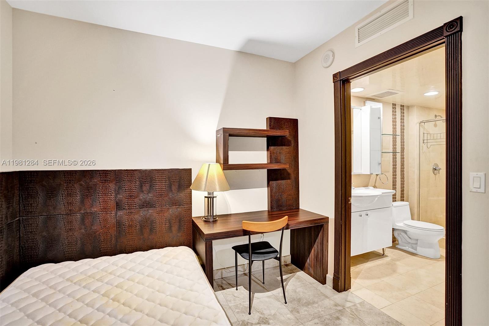 image Beach Club 125