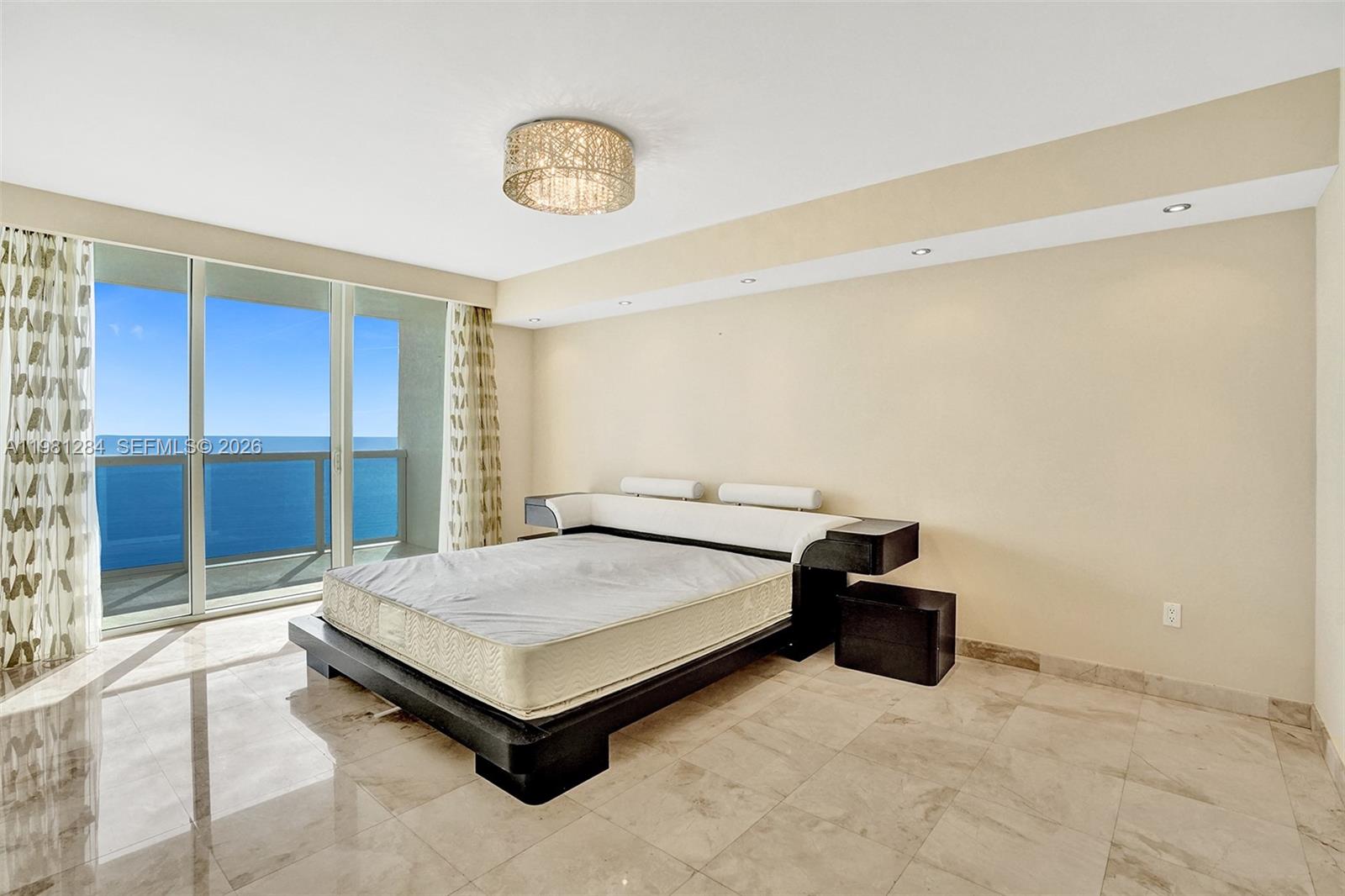 image Beach Club 131