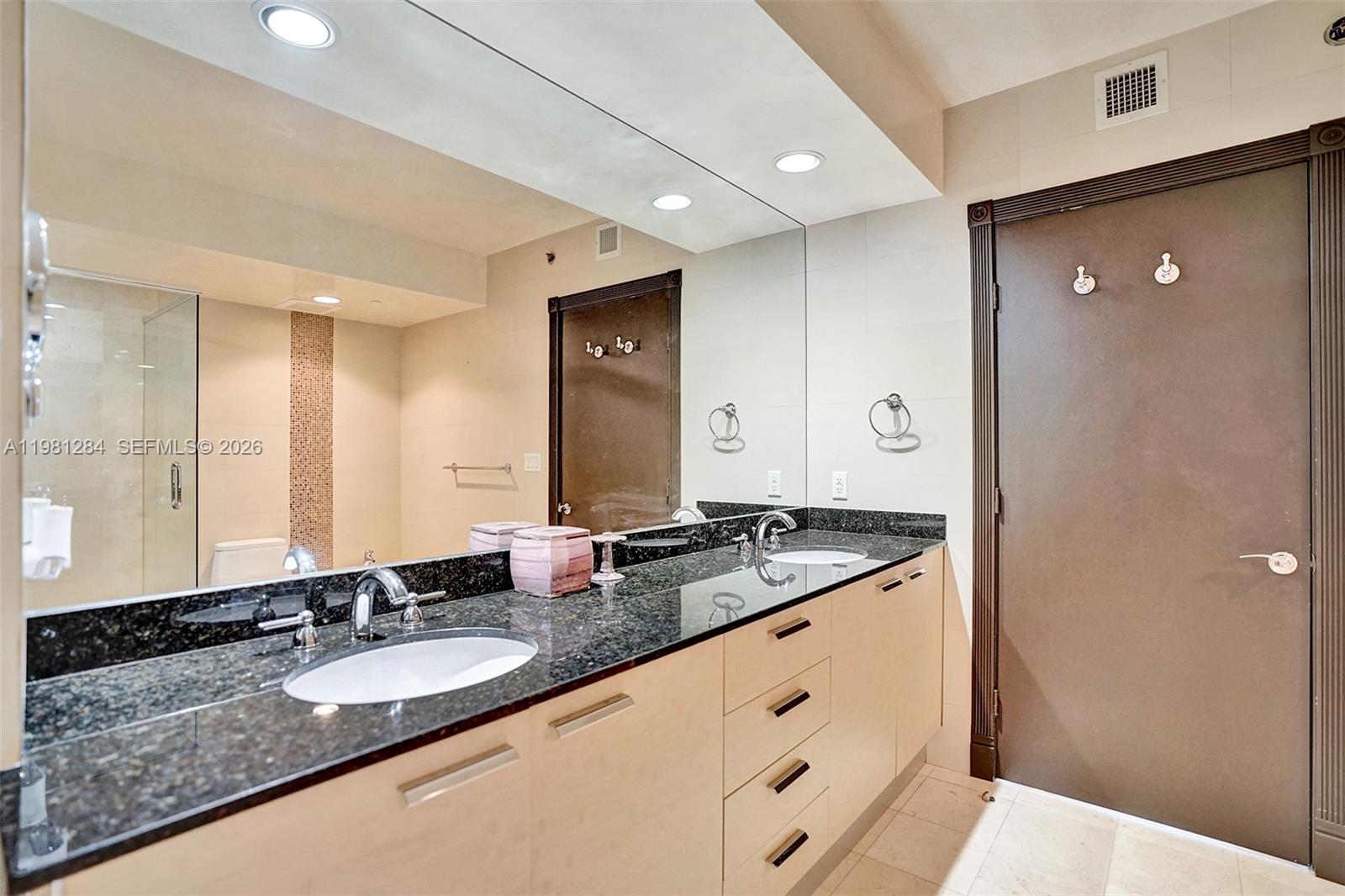 image Beach Club 136