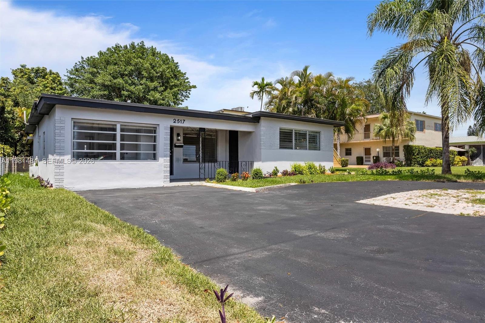 2517 Polk St Hollywood, FL 33020