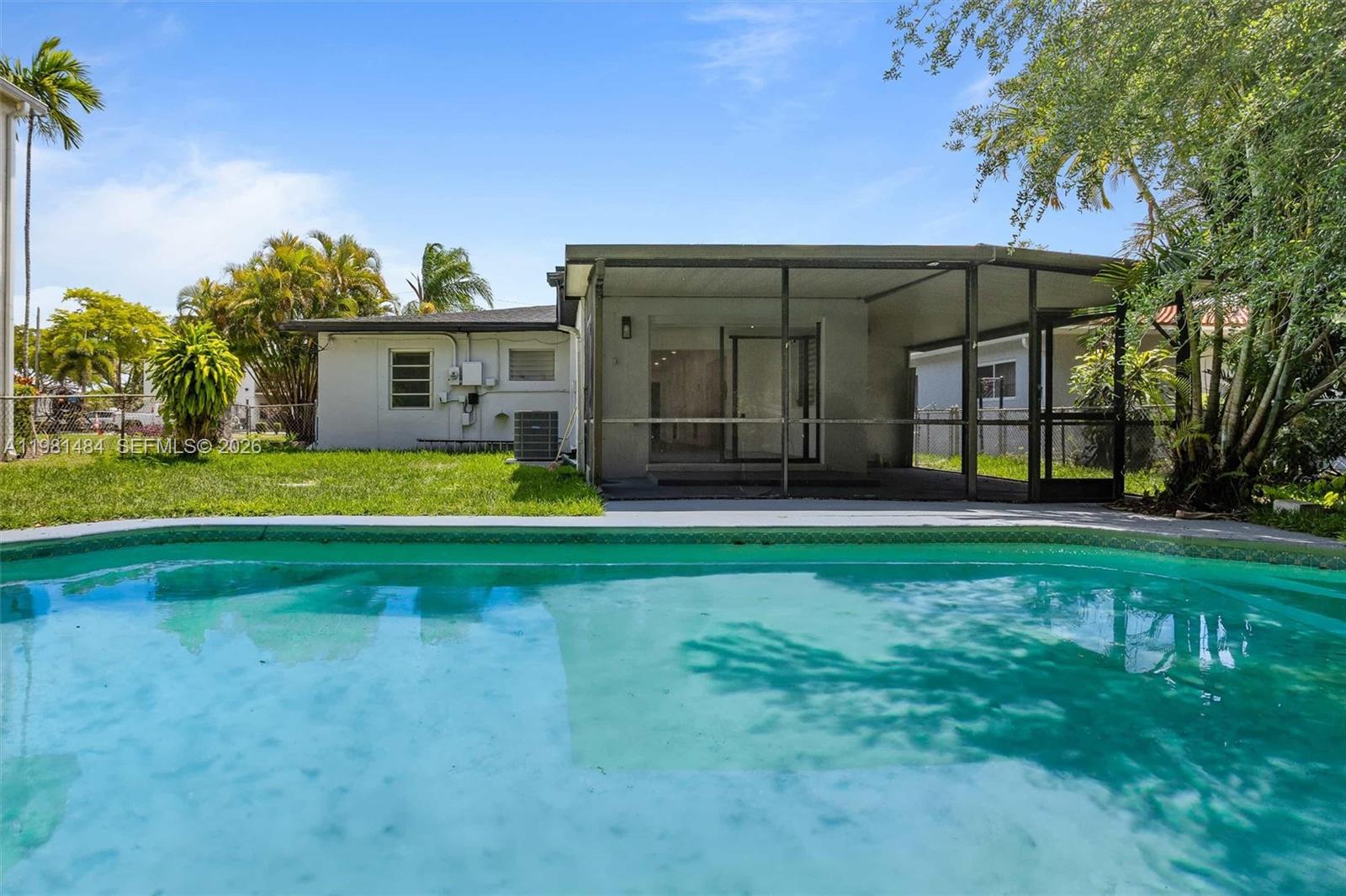 2517 Polk St Hollywood, FL 33020