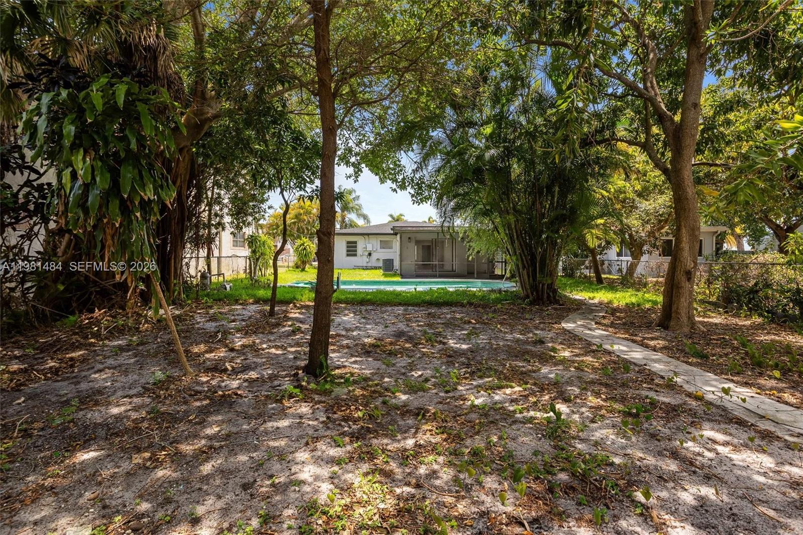 2517 Polk St Hollywood, FL 33020