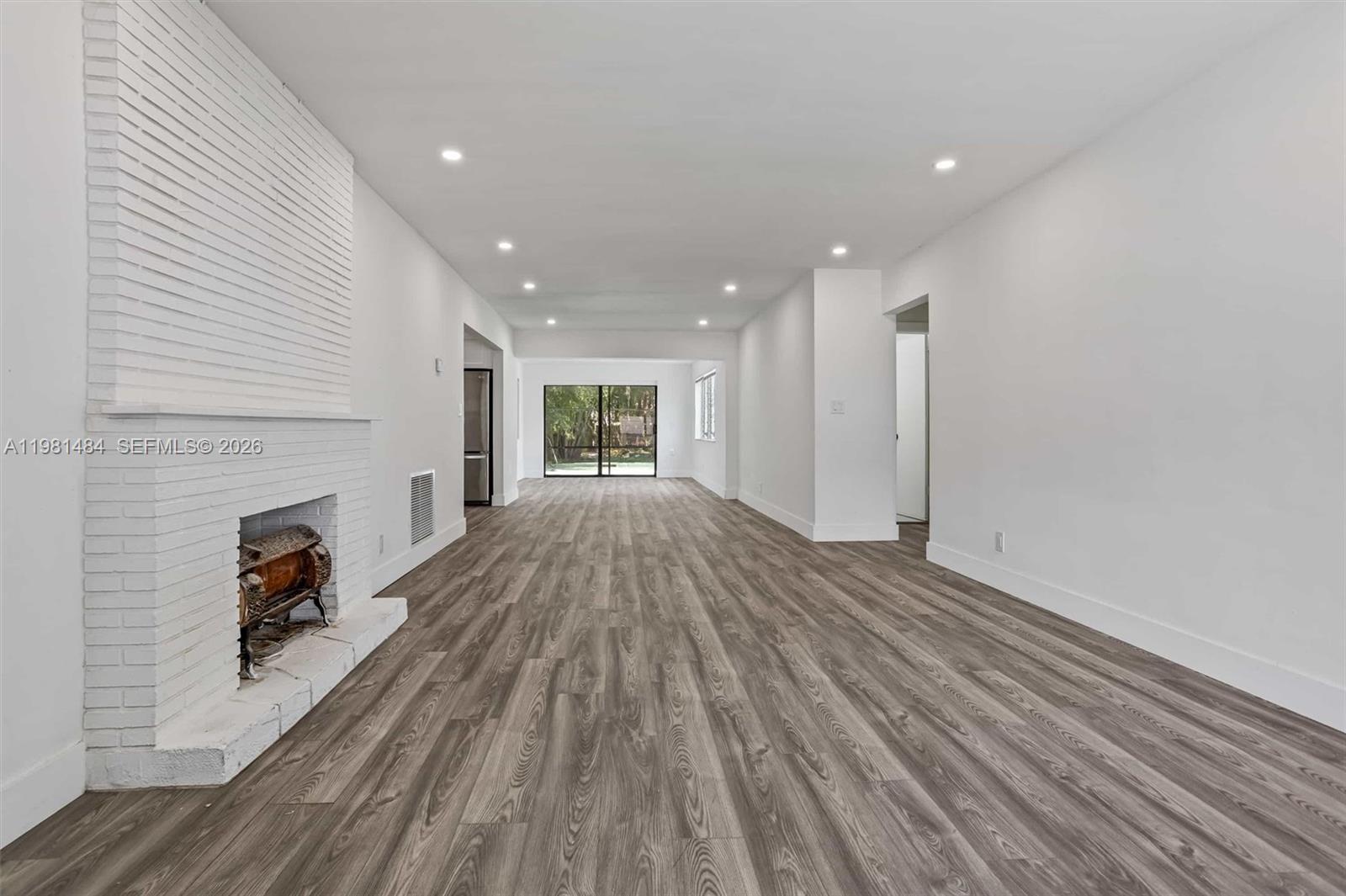 2517 Polk St Hollywood, FL 33020