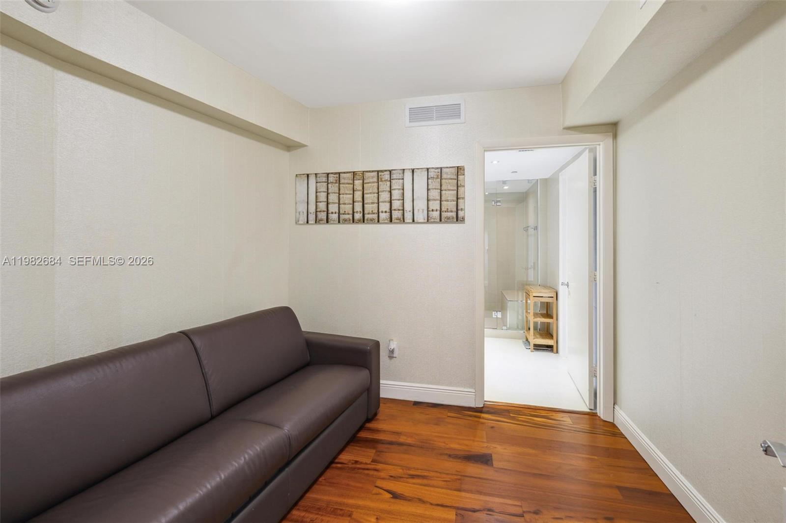 image Beach Club 317