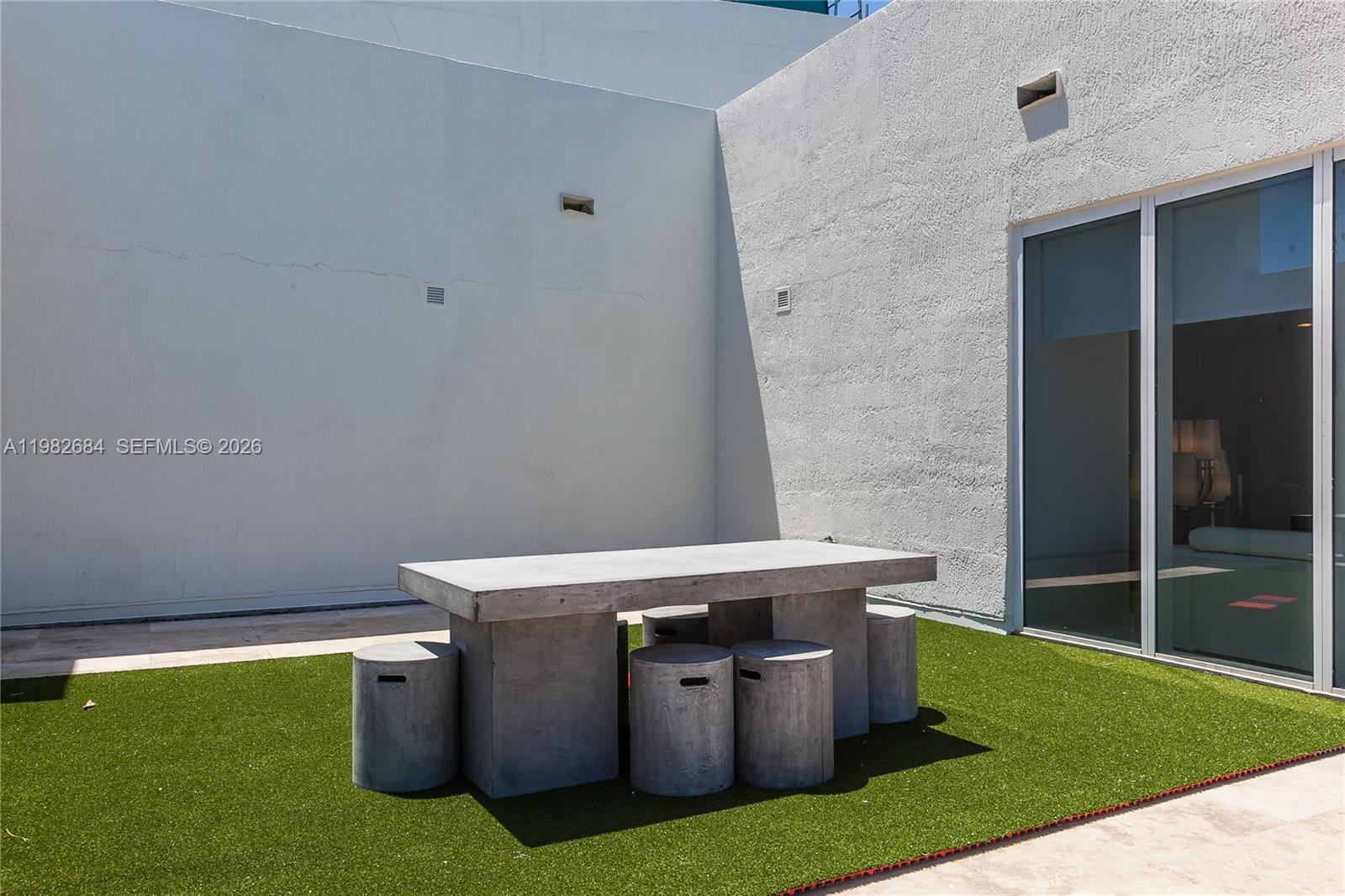 image Beach Club 331