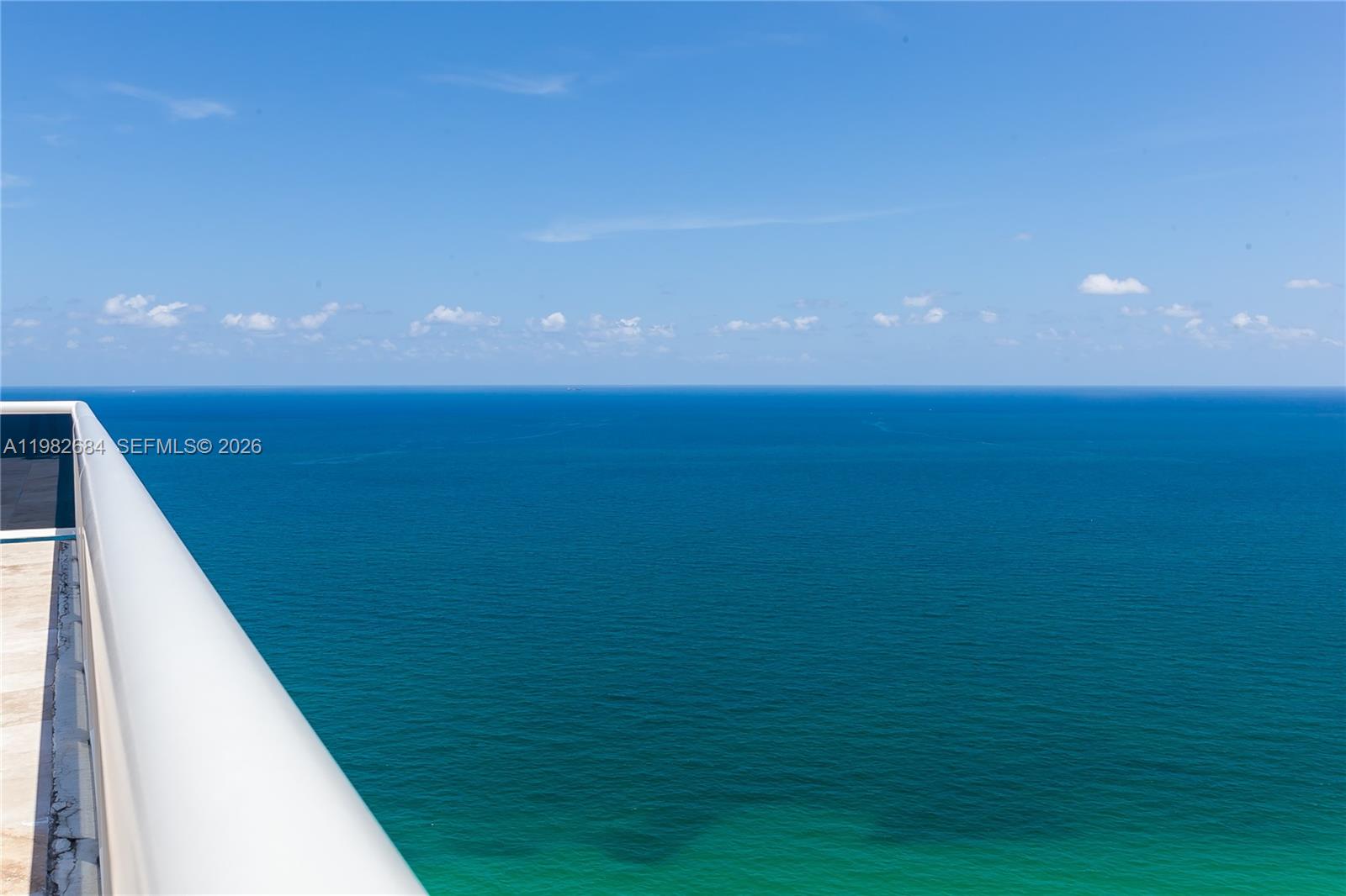 image Beach Club 342