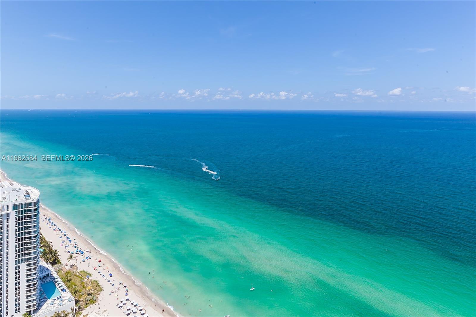 image Beach Club 345