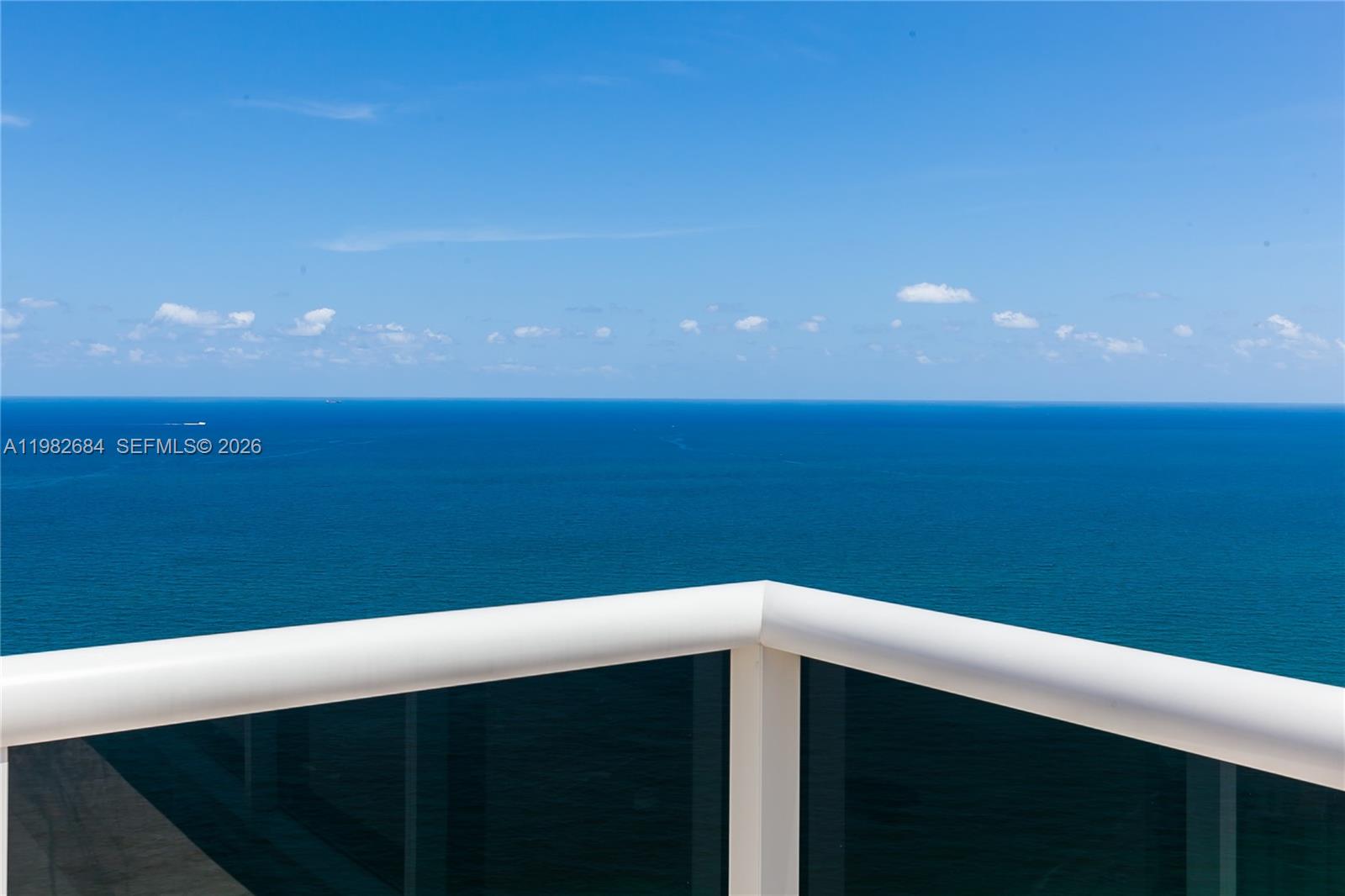 image Beach Club 346