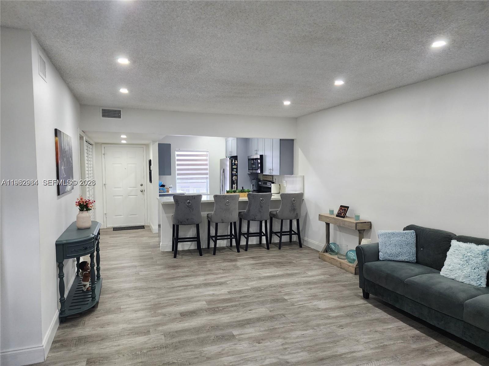 7605 NW 4th Pl #206 Margate, FL 33063