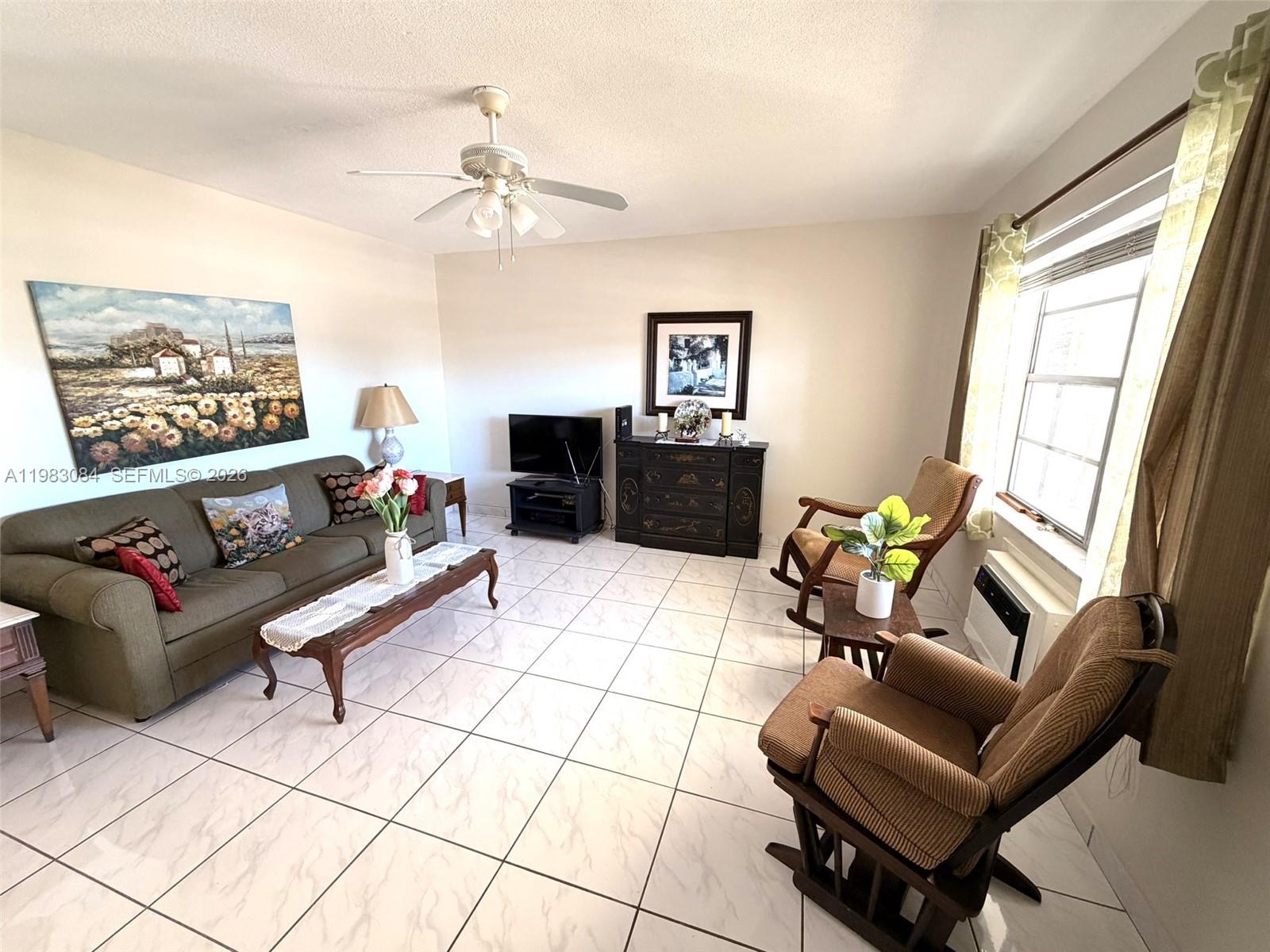 17000 NE 14th Ave #206 Miami, FL 33162