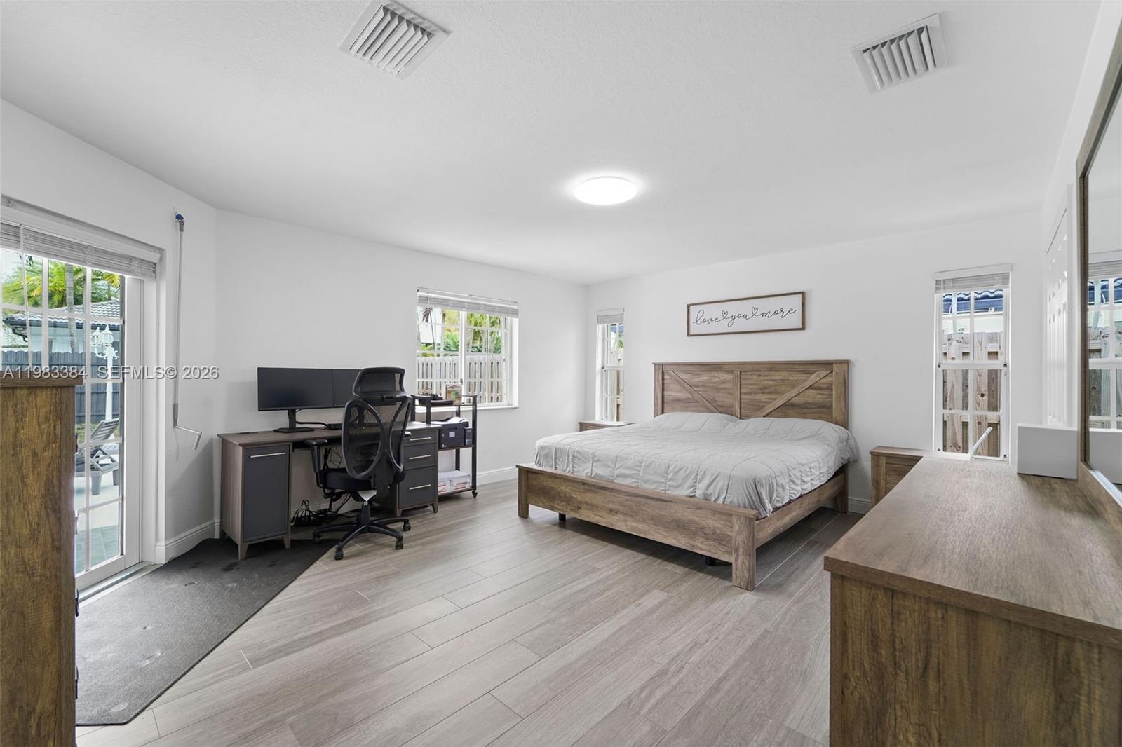 7827 NW 166th Ter Miami Lakes, FL 33016