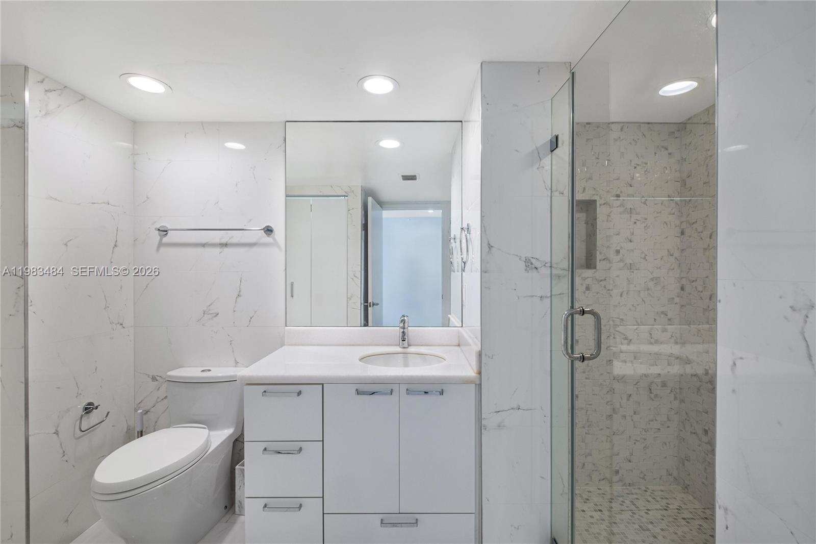 16425 Collins Ave #2215 Sunny Isles Beach, FL 33160