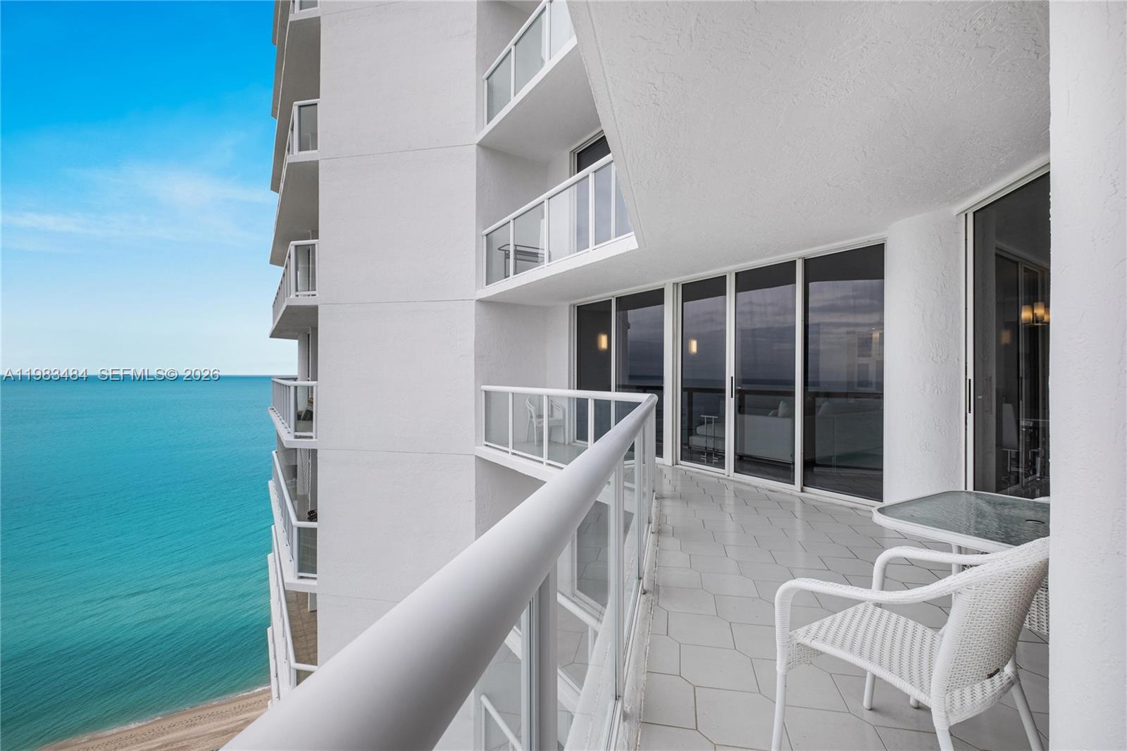 16425 Collins Ave #2215 Sunny Isles Beach, FL 33160