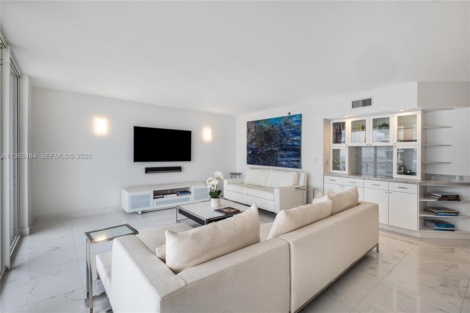 16425 Collins Ave #2215 Sunny Isles Beach, FL 33160