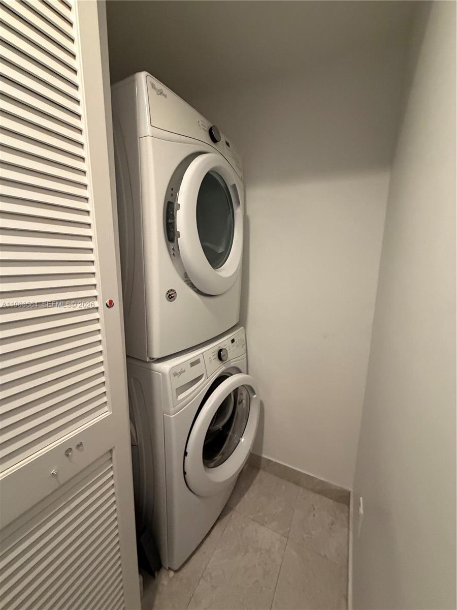 image Aria on the Bay14