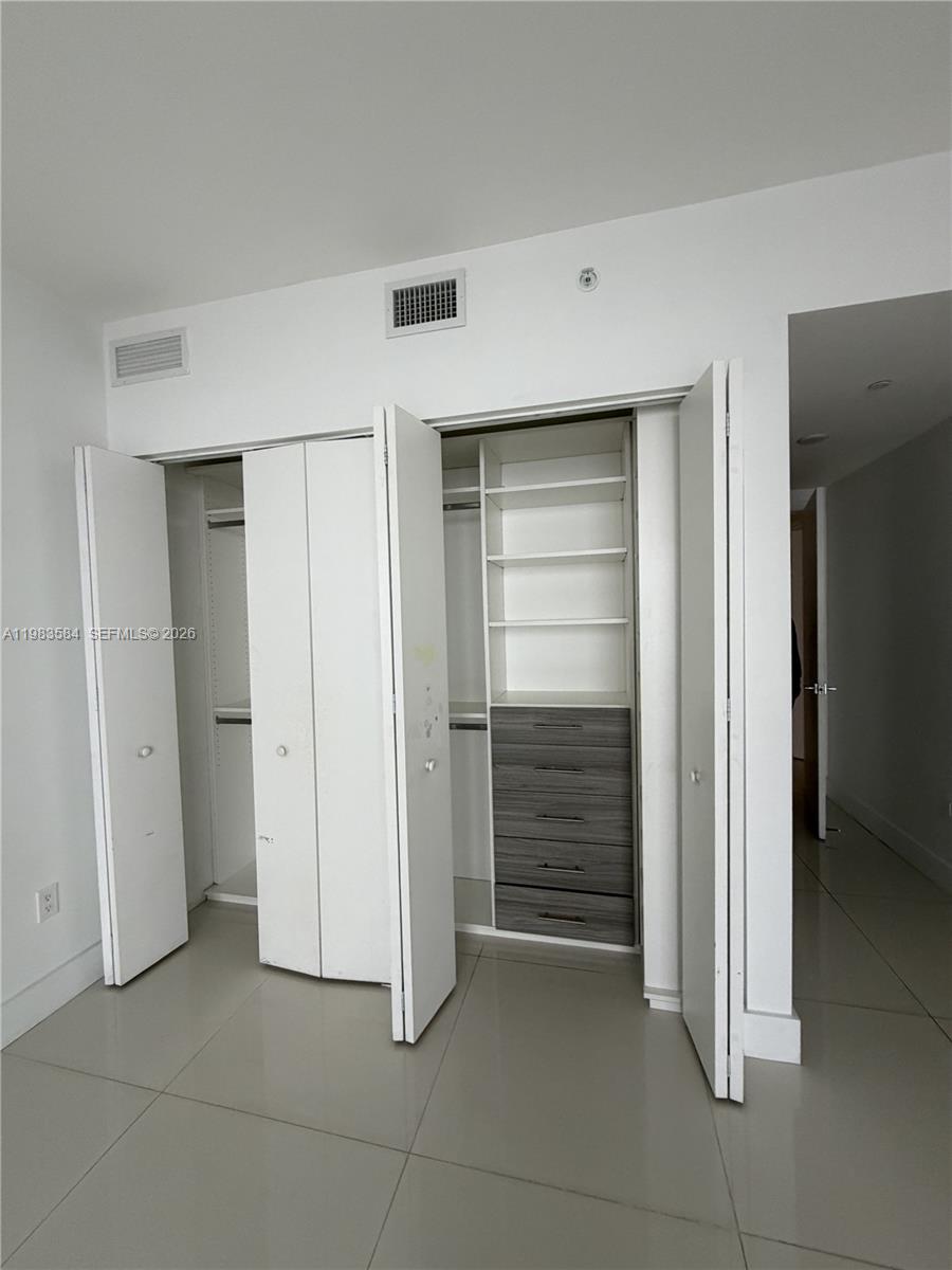 image Aria on the Bay6