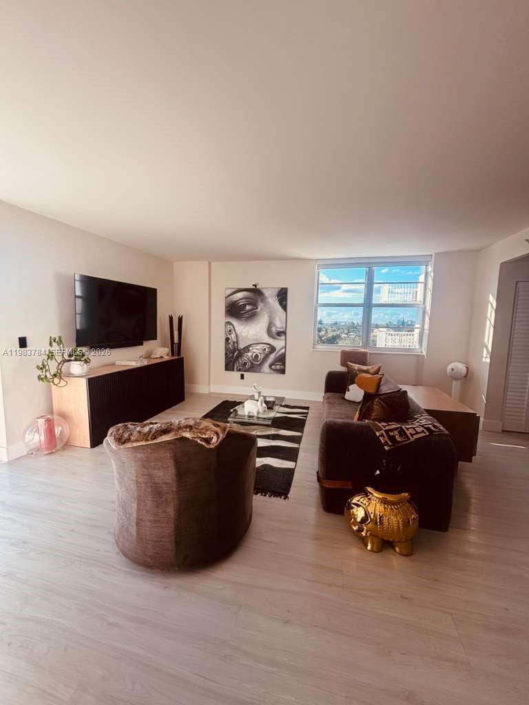 2829 Indian Crk Dr #603 Miami Beach, FL 33140