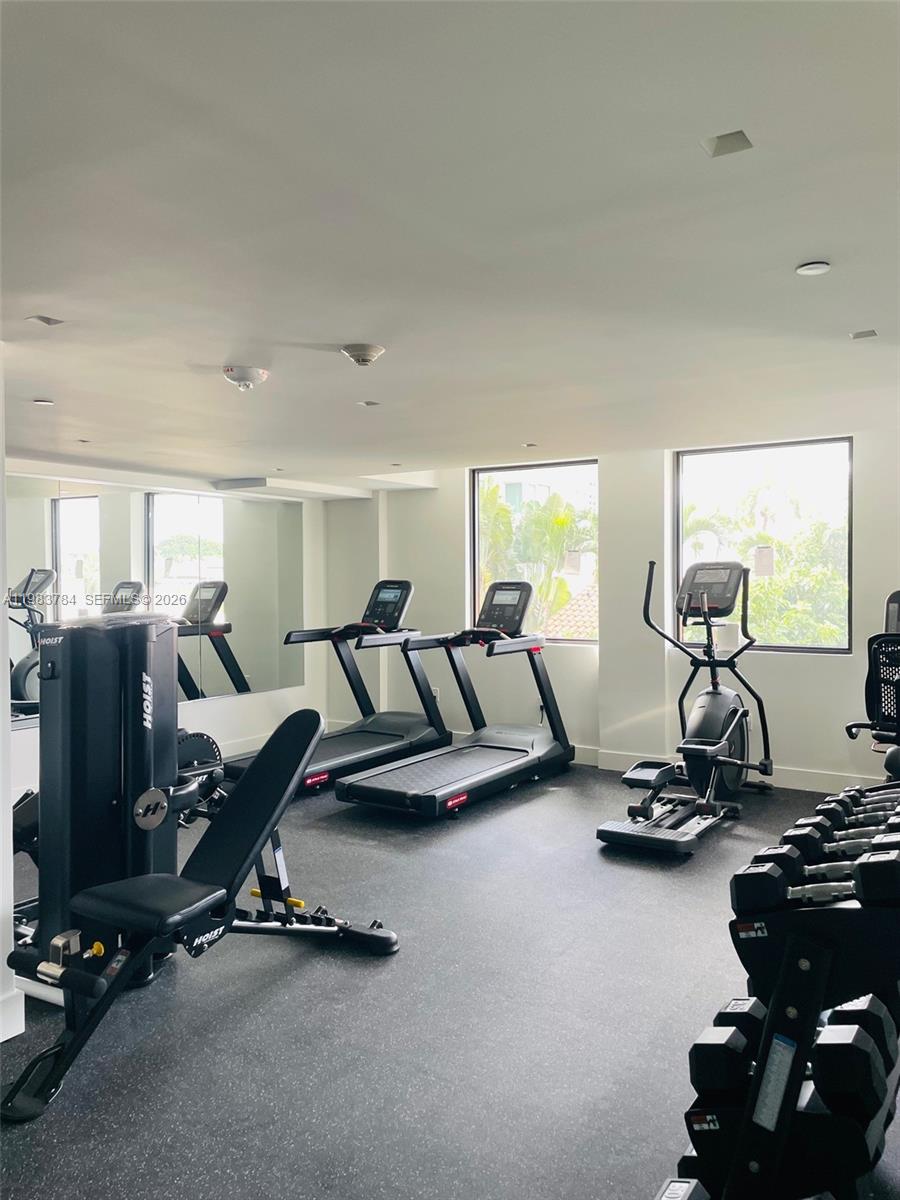 2829 Indian Crk Dr #603 Miami Beach, FL 33140