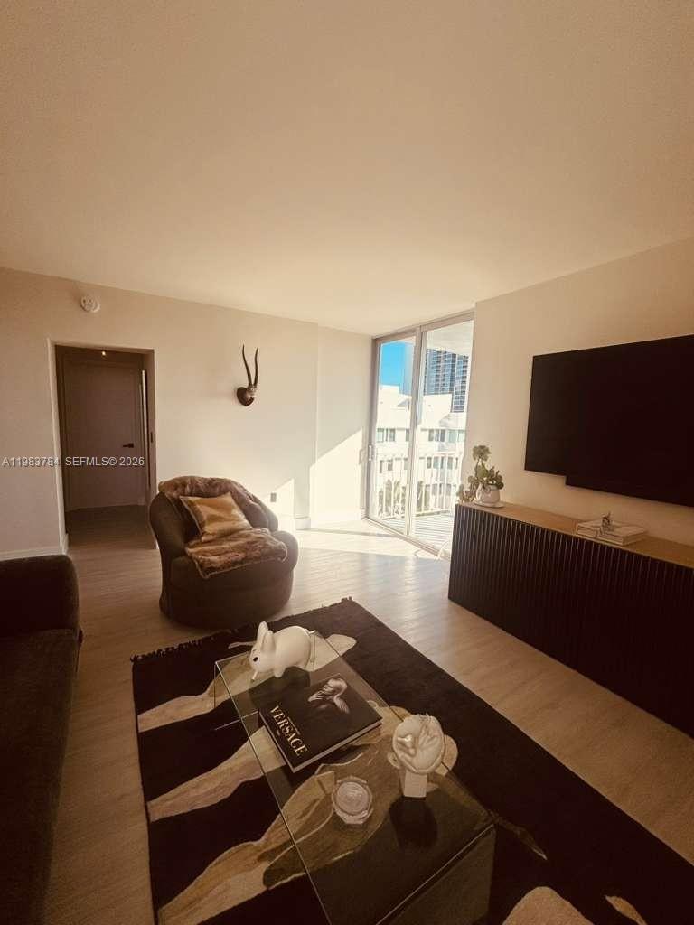 2829 Indian Crk Dr #603 Miami Beach, FL 33140