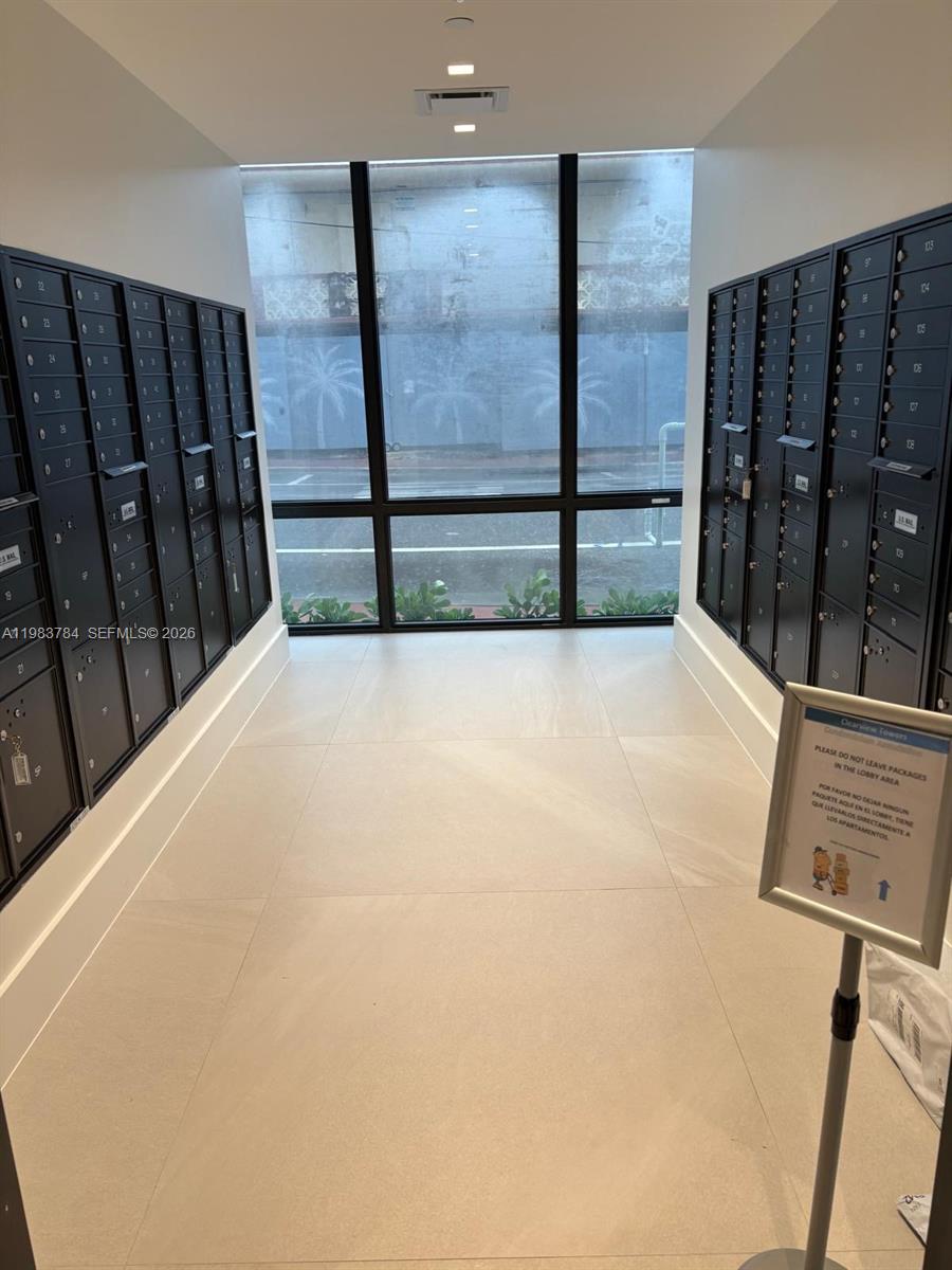 2829 Indian Crk Dr #603 Miami Beach, FL 33140