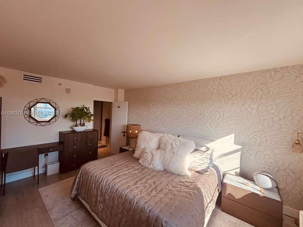 2829 Indian Crk Dr #603 Miami Beach, FL 33140