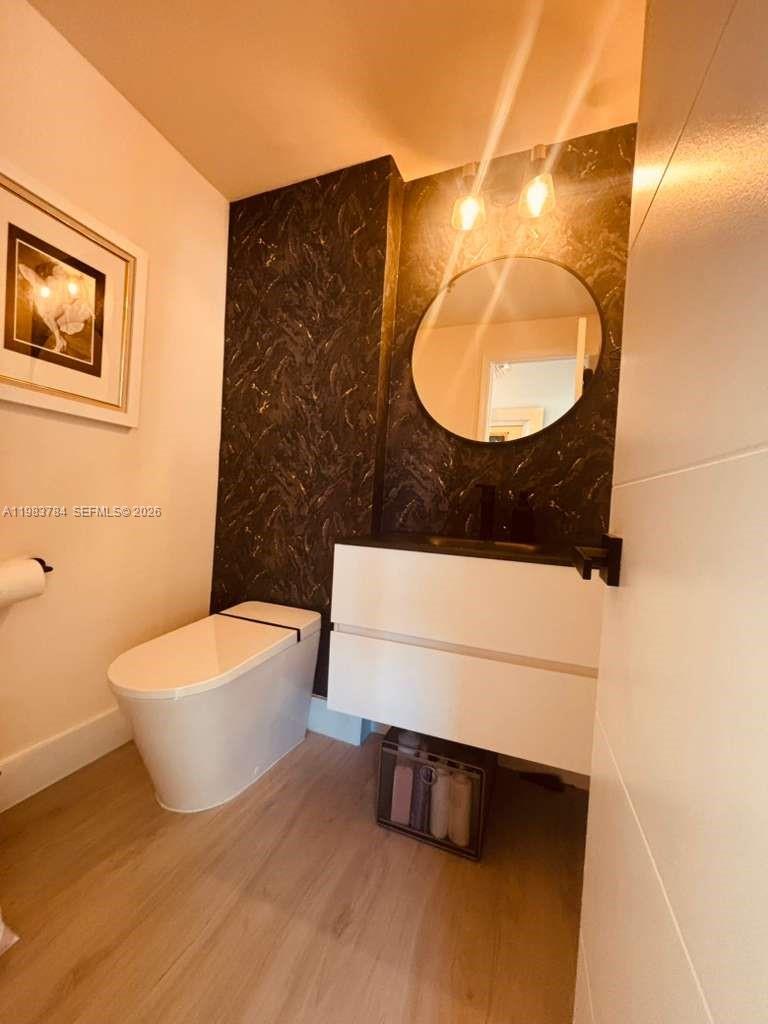 2829 Indian Crk Dr #603 Miami Beach, FL 33140