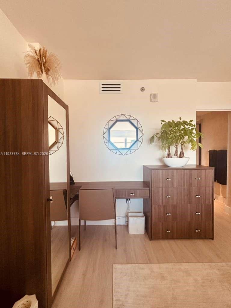 2829 Indian Crk Dr #603 Miami Beach, FL 33140