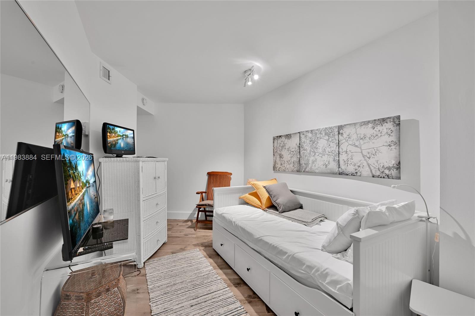 image Towers of Key Biscayne10