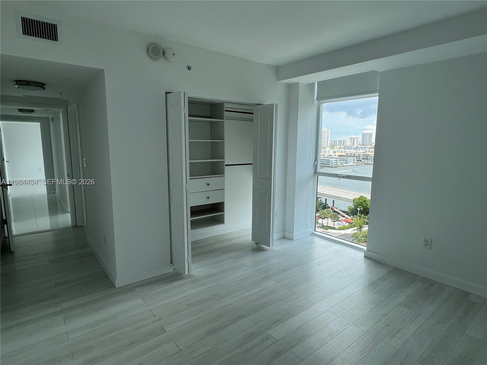 400 Sunny Isles Blvd #1105 Sunny Isles Beach, FL 33160