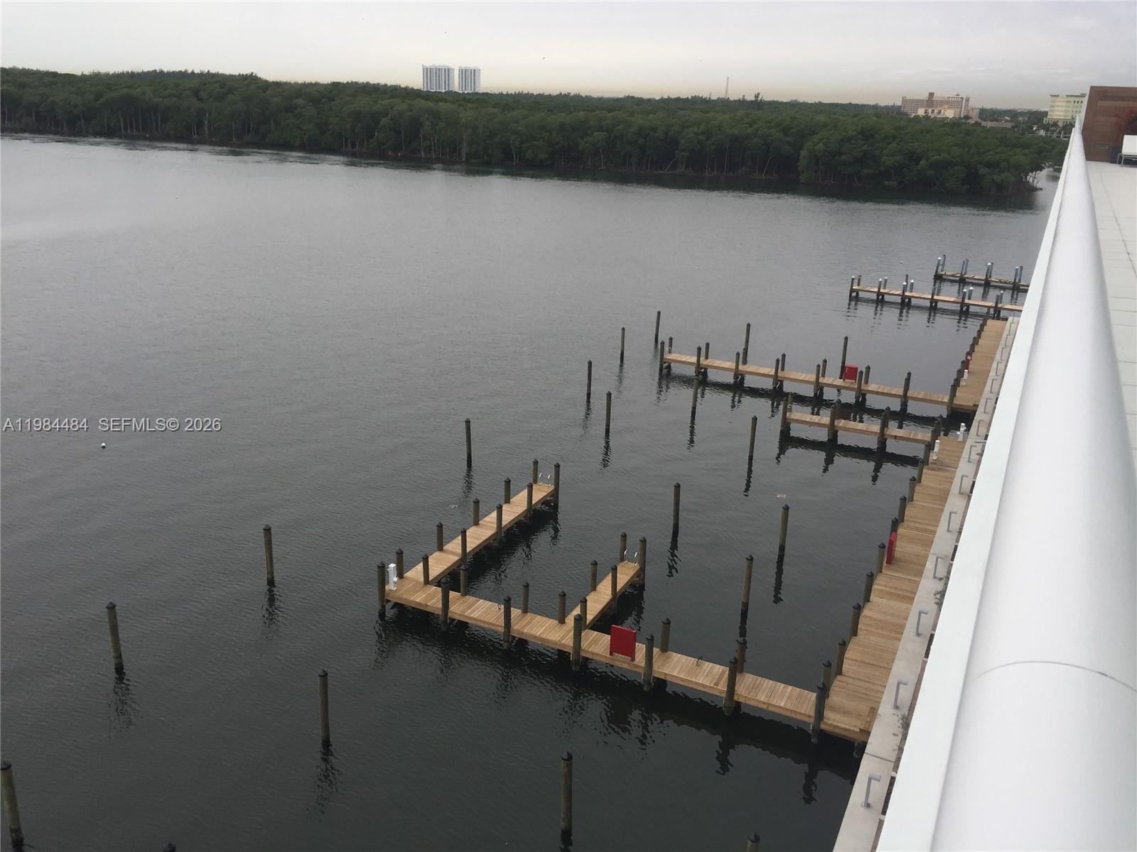 400 Sunny Isles Blvd #1105 Sunny Isles Beach, FL 33160