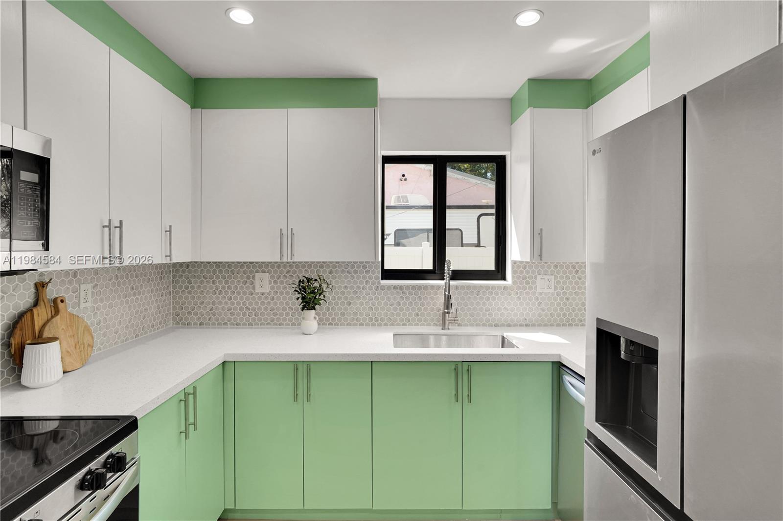 10 NW 100th St Miami Shores, FL 33150