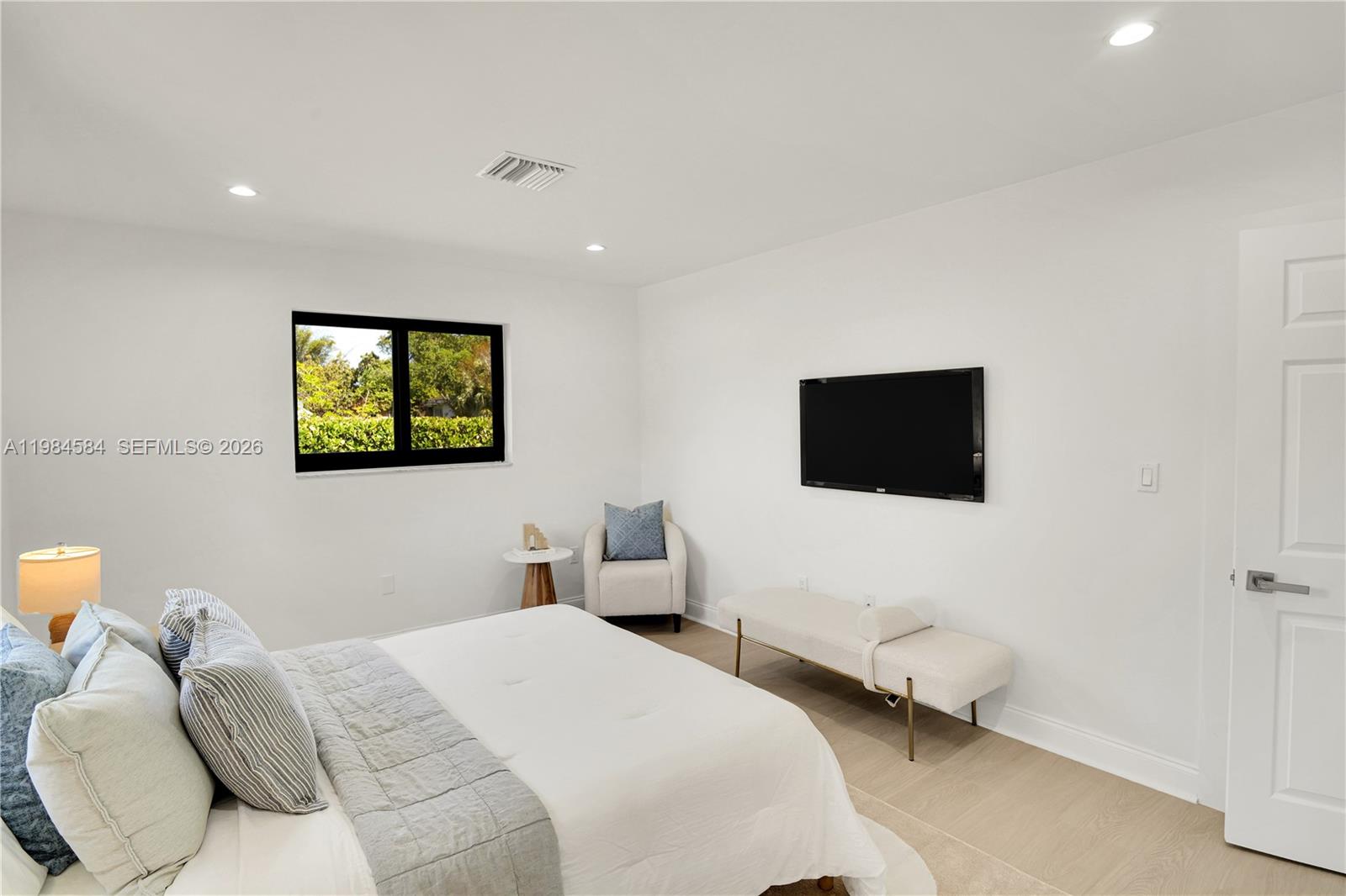 10 NW 100th St Miami Shores, FL 33150