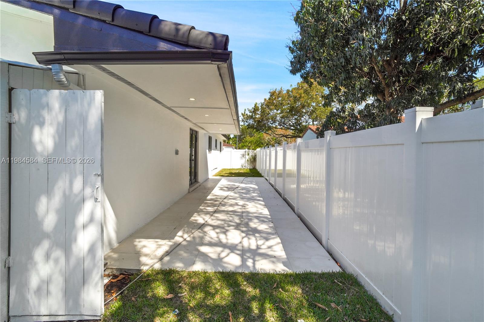 10 NW 100th St Miami Shores, FL 33150