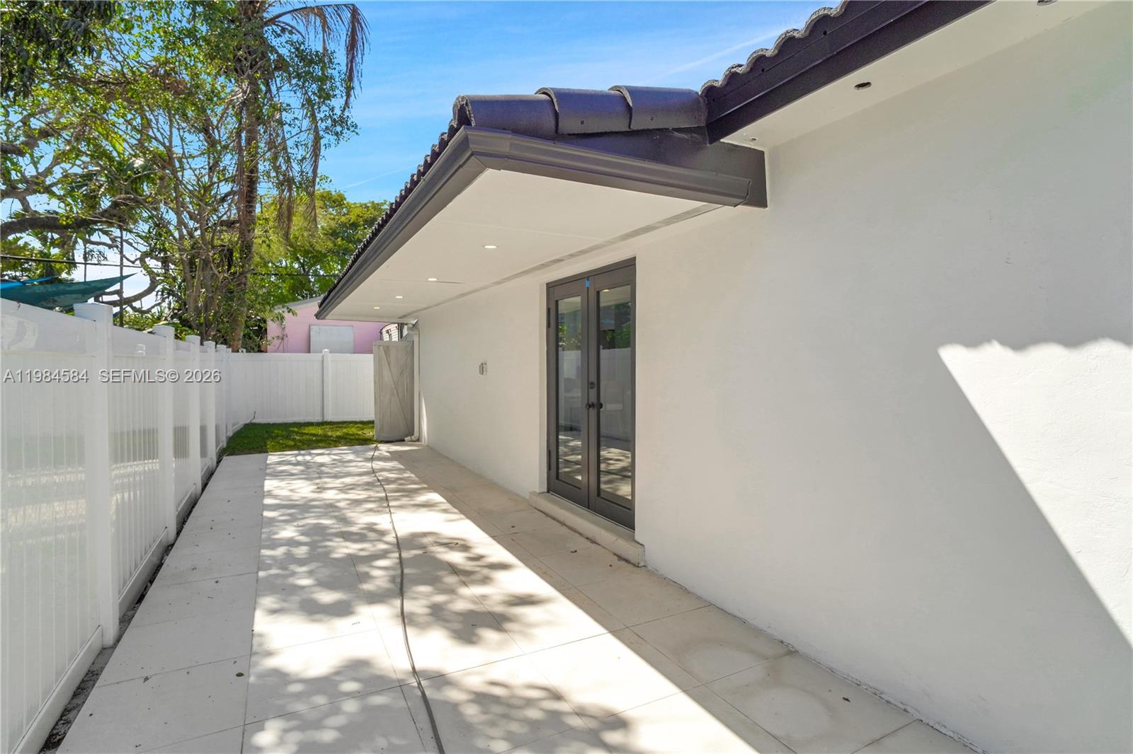 10 NW 100th St Miami Shores, FL 33150