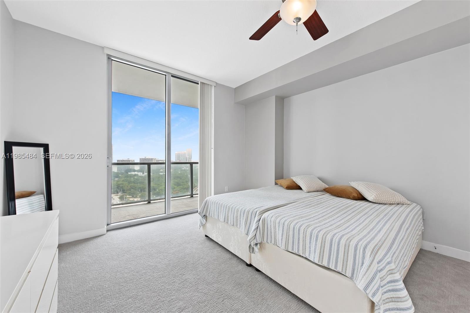 image Axis on Brickell South16