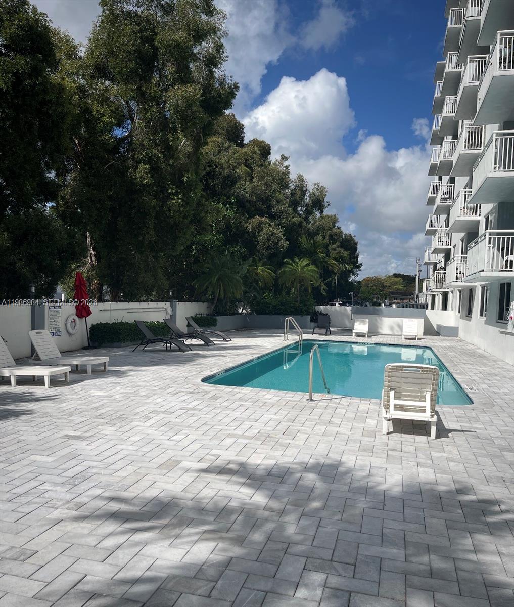 1251 NE 108th St #408