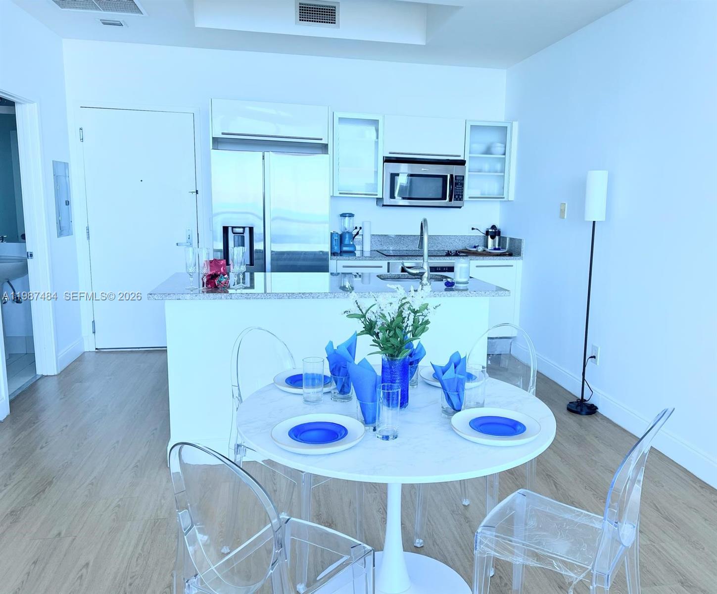 888 Biscayne Blvd #4807 Miami, FL 33132