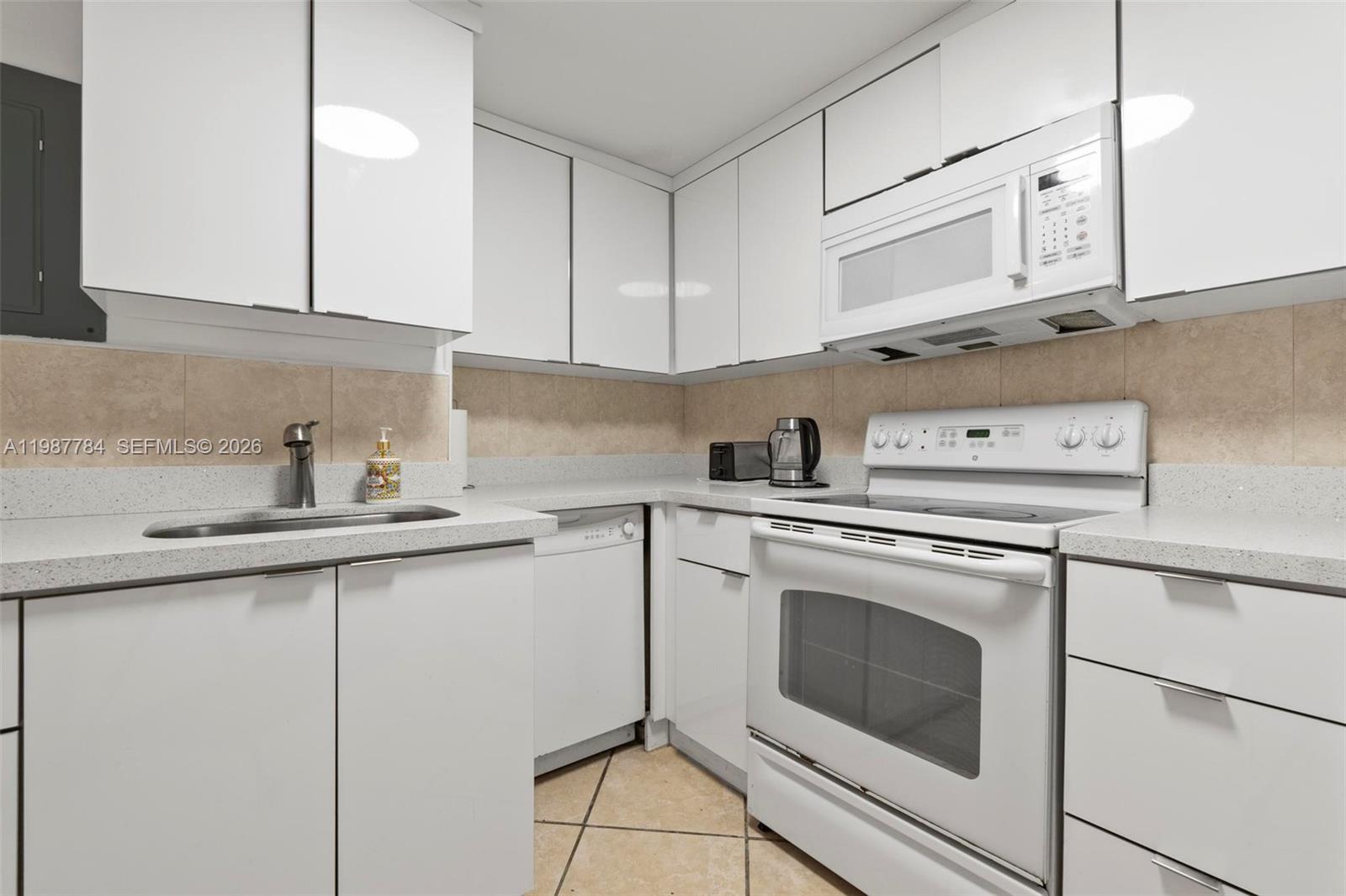 801 Brickell Bay Dr #361 Miami, FL 33131