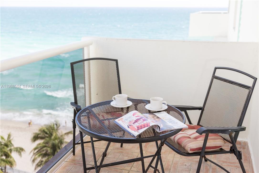 3725 S Ocean Dr #1003