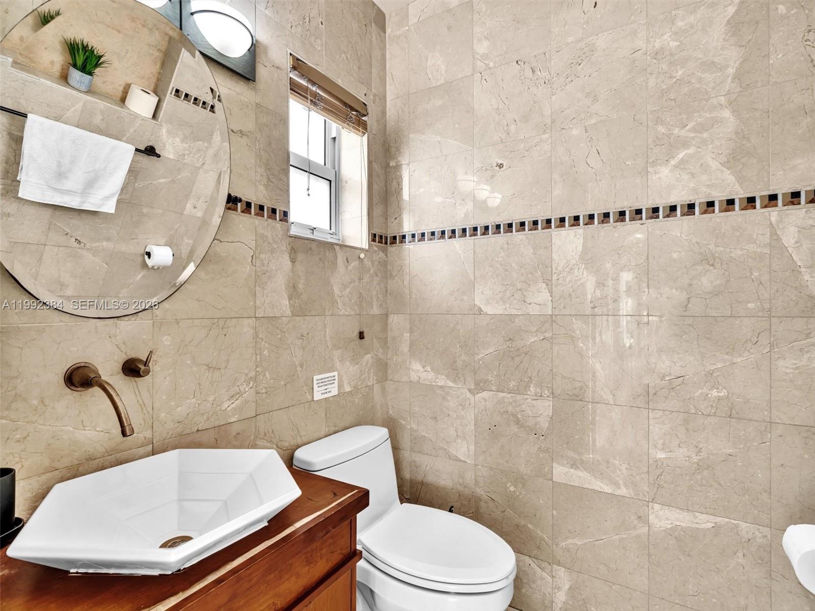 413 Tamarind Dr Hallandale Beach, FL 33009