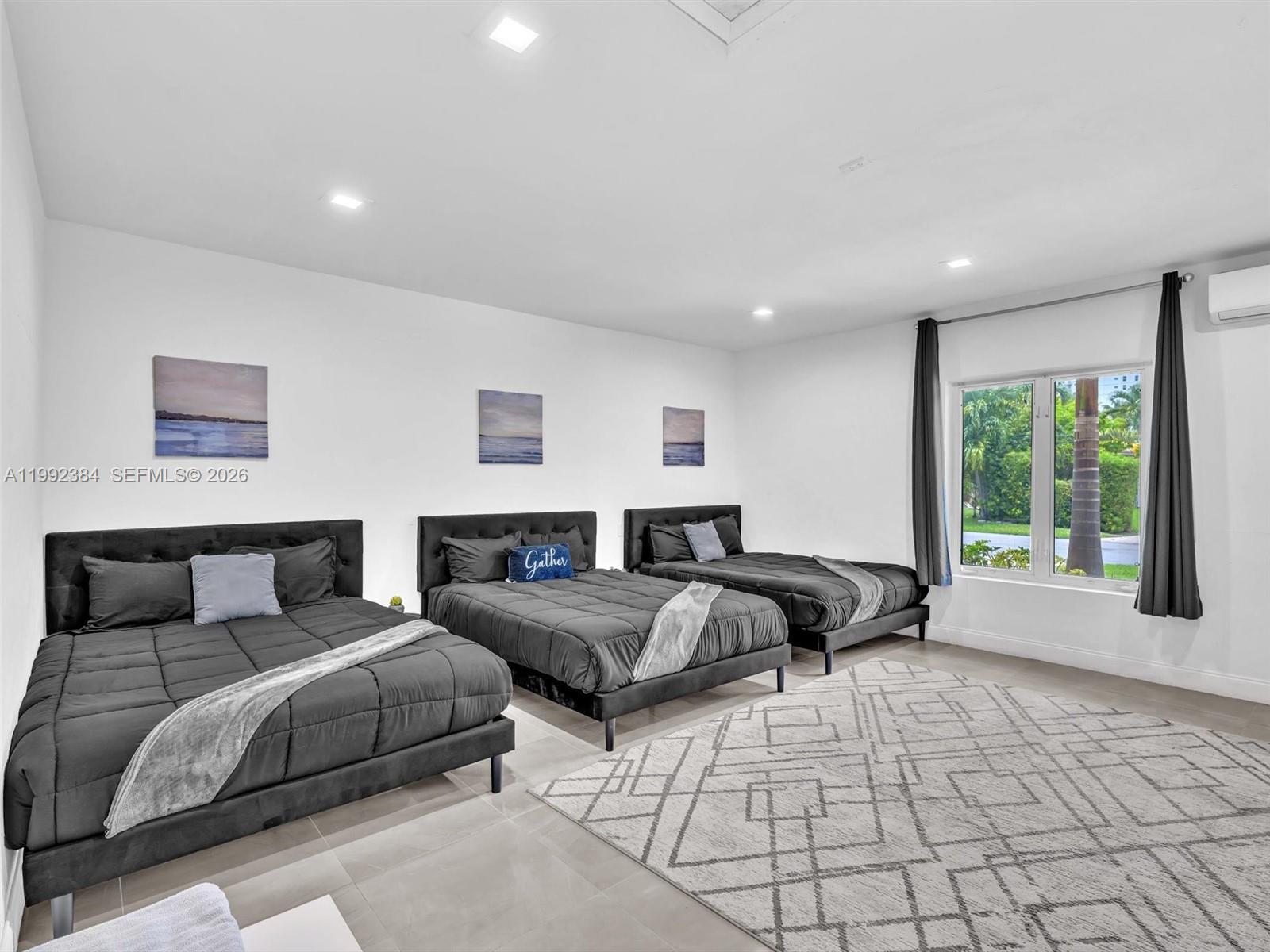 413 Tamarind Dr Hallandale Beach, FL 33009