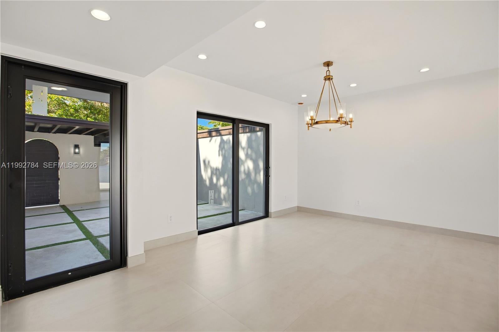 7238 Jacaranda Ln Miami Lakes, FL 33014