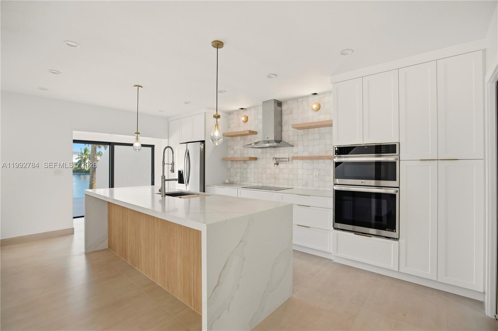 7238 Jacaranda Ln Miami Lakes, FL 33014