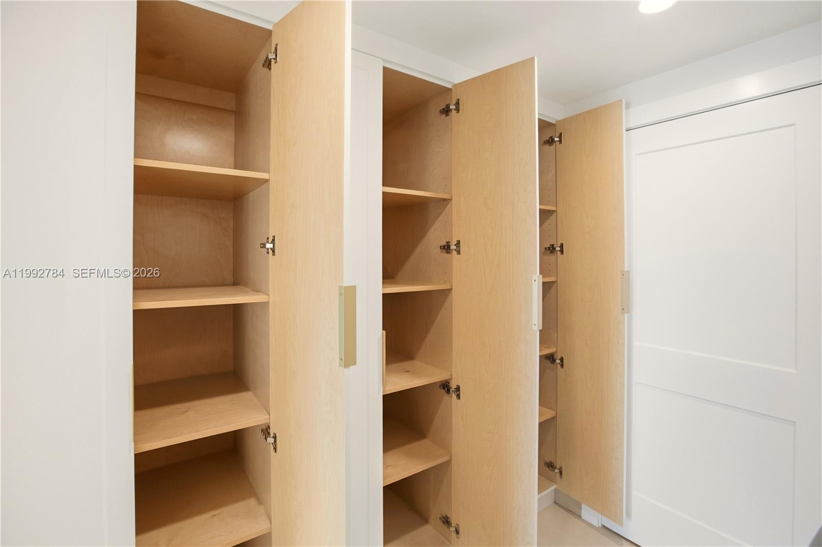 7238 Jacaranda Ln Miami Lakes, FL 33014